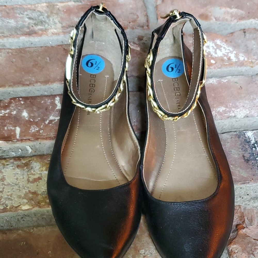 BCBG flats - Picture 2 of 4